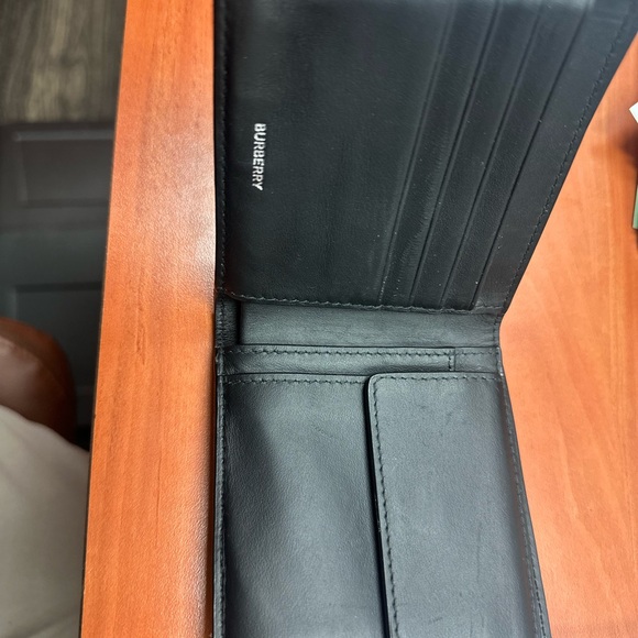 Burberry Men's Wallet - Navy and Red - Picture 5 of 11